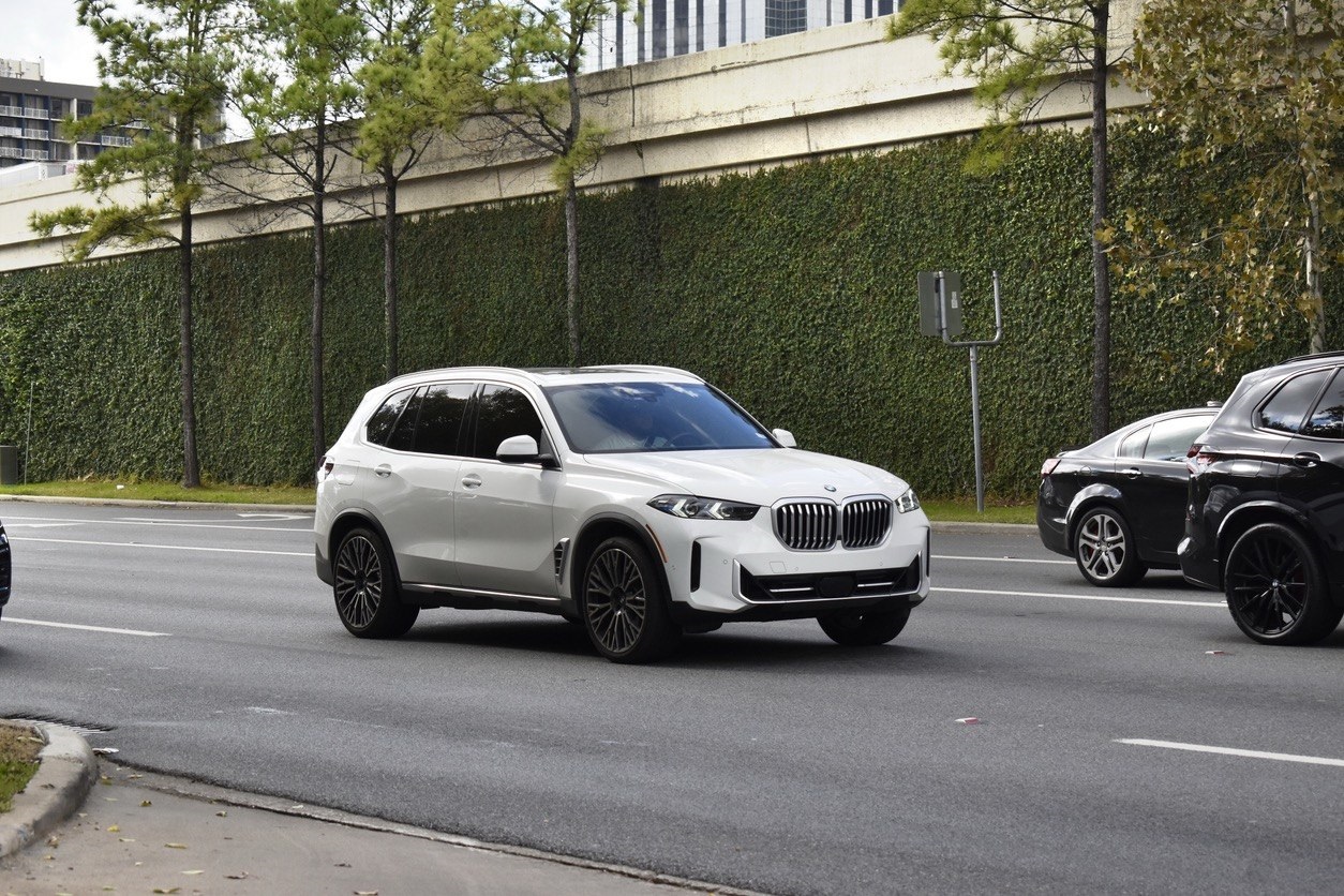 BMW X5 2026: як преміальний SUV відображає тенденції дорогого сегменту