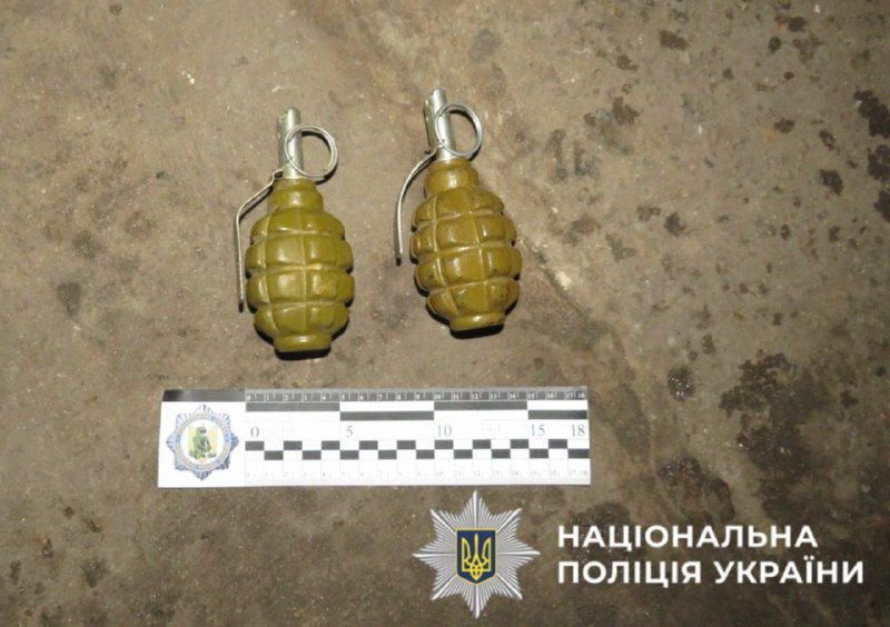 Зберігав вдома гранати та боєприпаси: поліцейські Київщини повідомили зловмиснику про підозру