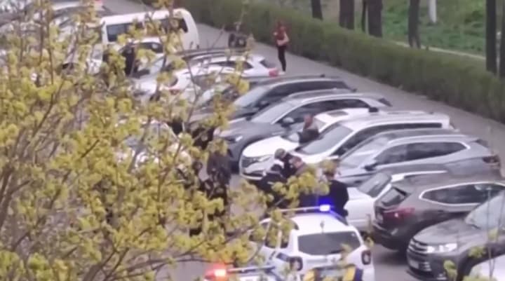 У Бучі чоловік влаштував стрілянину посеред вулиці (ФОТО)