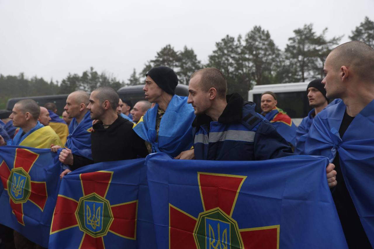 З російського полону повернулися 205 українців: серед них — нацгвардійці та прикордонники