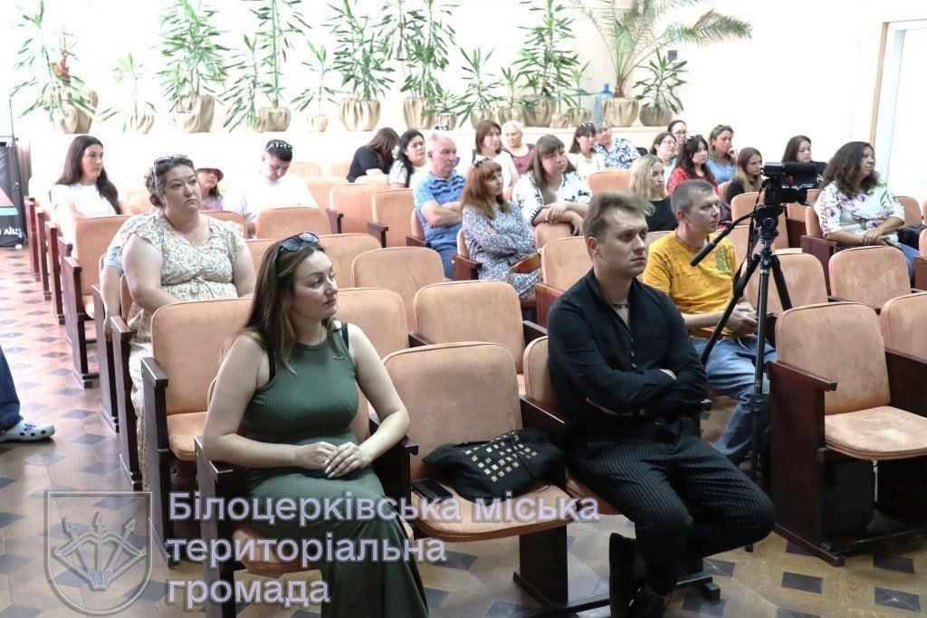 У Білій Церкві триває обговорення перепрофілювання опорного ліцею-гімназії: зустріч відбулася у Шкарівці