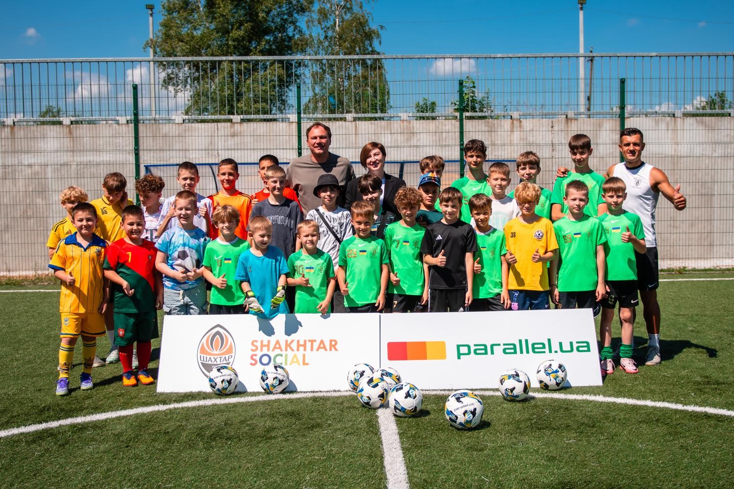 Parallel та Shakhtar Social планують зібрати 1 млн грн на розвиток дитячого футболу (ФОТО)