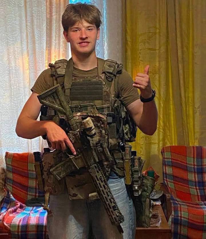 На Сумщині загинув 19-річний воїн з Київщини Артьом Сіневич