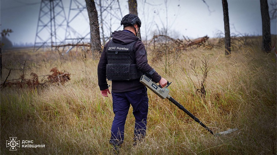 На Бучанщині триває розмінування територій, забруднених після бойових дій
