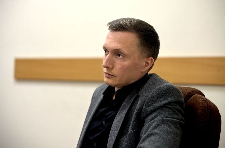 Від замовного вбивства з VR-окулярами до воєнних злочинів: інтерв'ю з керівником Фастівської окружної прокуратури Дмитром Курилом