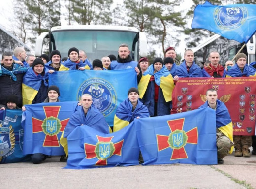 Після полону додому повернувся військовий, який служив на Чорнобильській АЕС