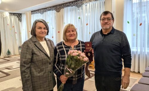 Керівниця дитсадка зі Славутської громади отримала високу нагороду від МОН (ФОТО)