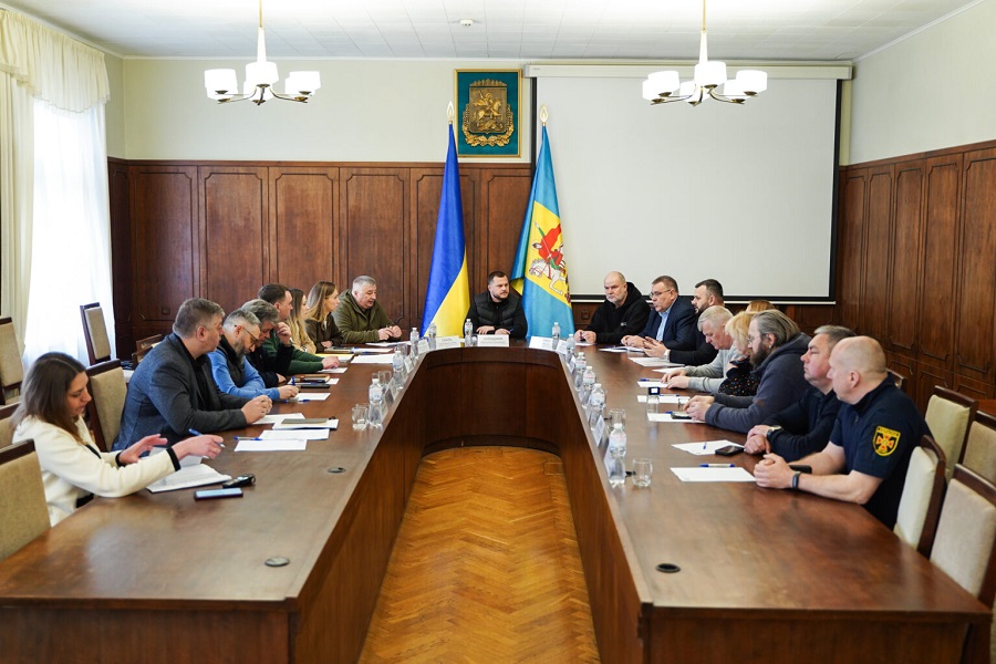 У Гостомелі обговорили відбудову військового містечка: визначено підрядника