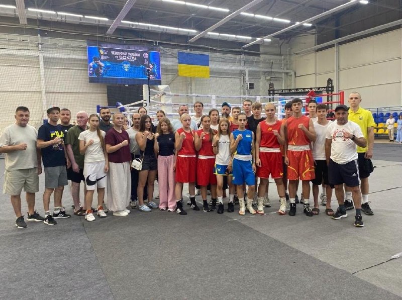 Юні боксери з Броварів стали призерами чемпіонату України
