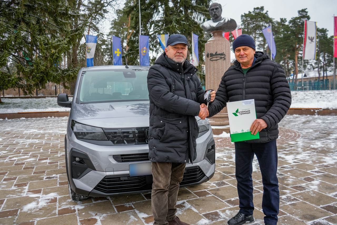 Буча передала автомобіль партнерській громаді на Запоріжжі в межах проєкту «Пліч-о-пліч»