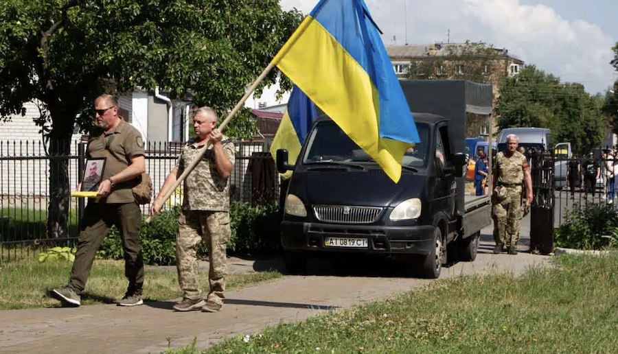 «На щиті» повернувся Захисник Олександр Фесенко: на Переяславщині відбулося прощання