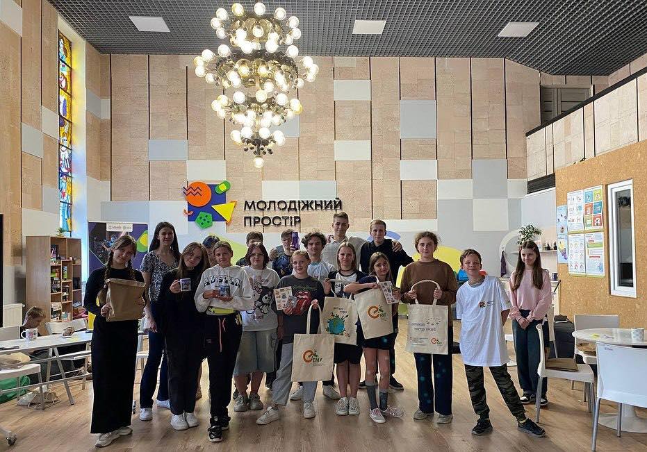 Славутич стає прикладом безбар’єрності
Проєкт модернізації став частиною ініціативи "МолодьТуТ: створи простір молодіжних перспектив у свої...