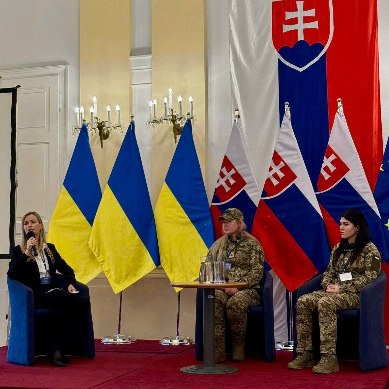«Бучанські відьми» представили Україну на міжнародній конференції в Братиславі