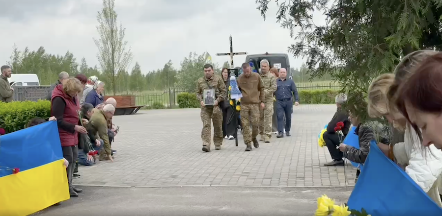 У Бучі в останню путь проводжають 52-річного захисника України Юрія Корчака