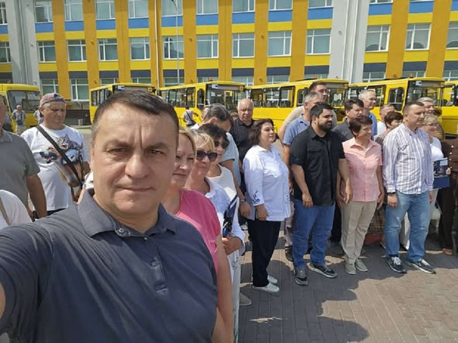 Громади Київщини поповнили автопарки шкільними автобусами
