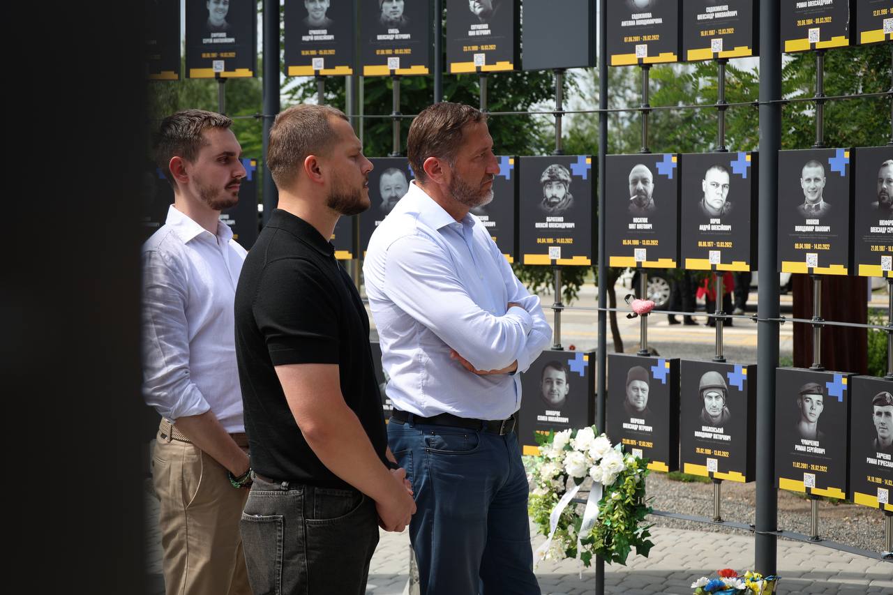 Київщину відвідав міністр фінансів Словенії
Очільник Київської ОВА Микола Калашник разом із міністром фінансів Словенії Клеменом Боштянчичем від...