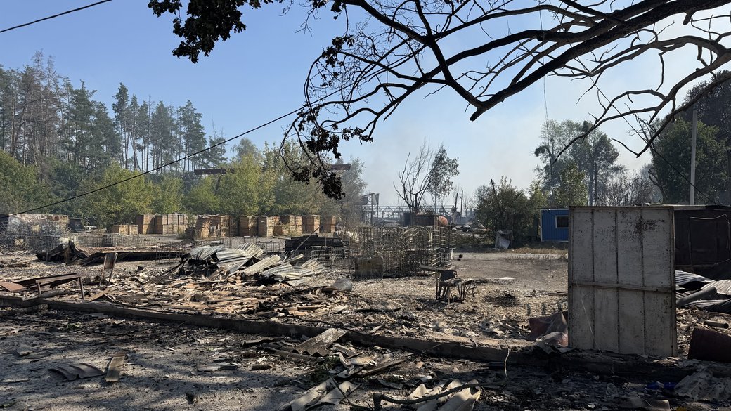 З'явились фото вибухів незаконного складу в селі Мила (ФОТО)