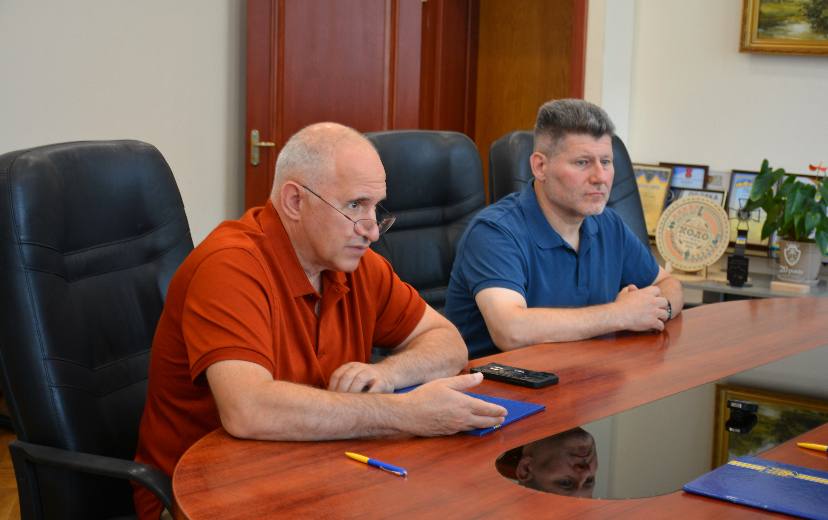 Броварська міська громада та "Інститут серця" підписали меморандум про співпрацю (ФОТО)
Основна мета меморандуму - поглиблення партнерства в галузі охорони здоров’я, профілактика та попере...