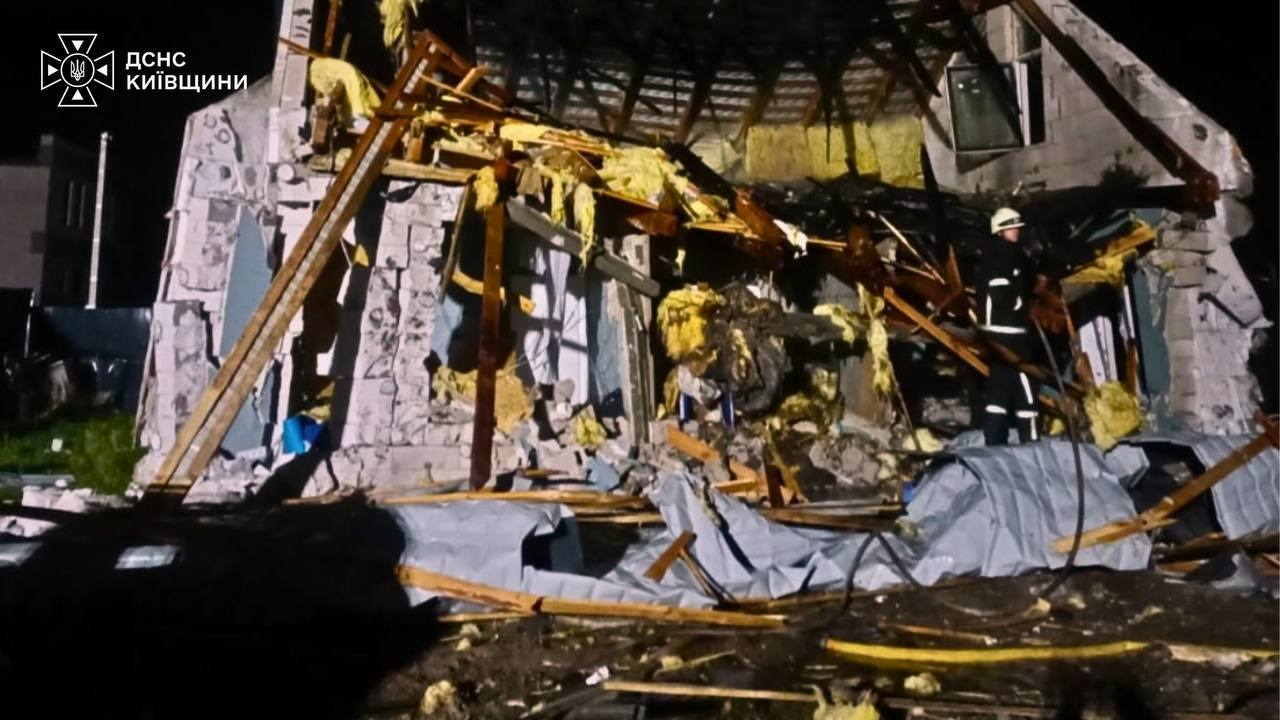 На Київщині за добу пошкоджено 22 об’єкти, двоє людей у лікарні (ОНОВЛЕНО)