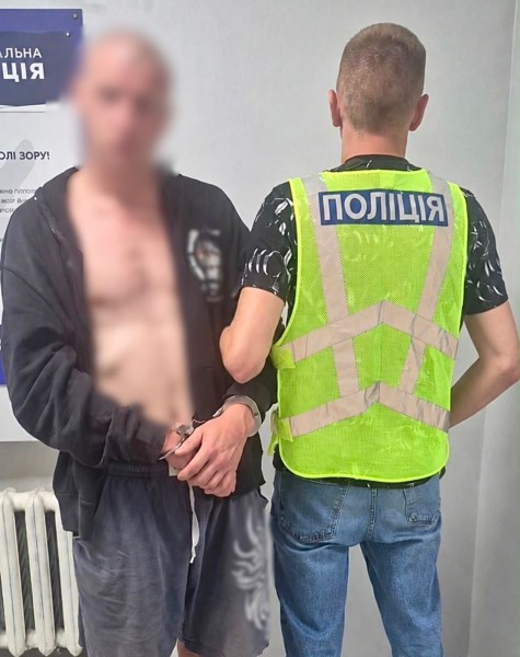 На Бориспільщині чоловік закопав тіло вбитої співмешканки у дворі будинку