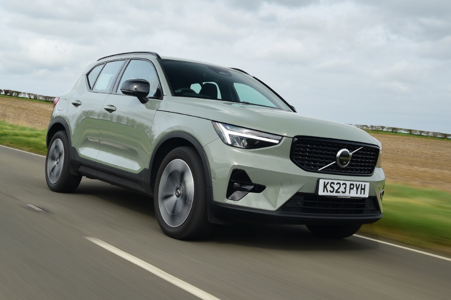 Volvo XC40 — ідеальний вибір для молодої сім'ї
