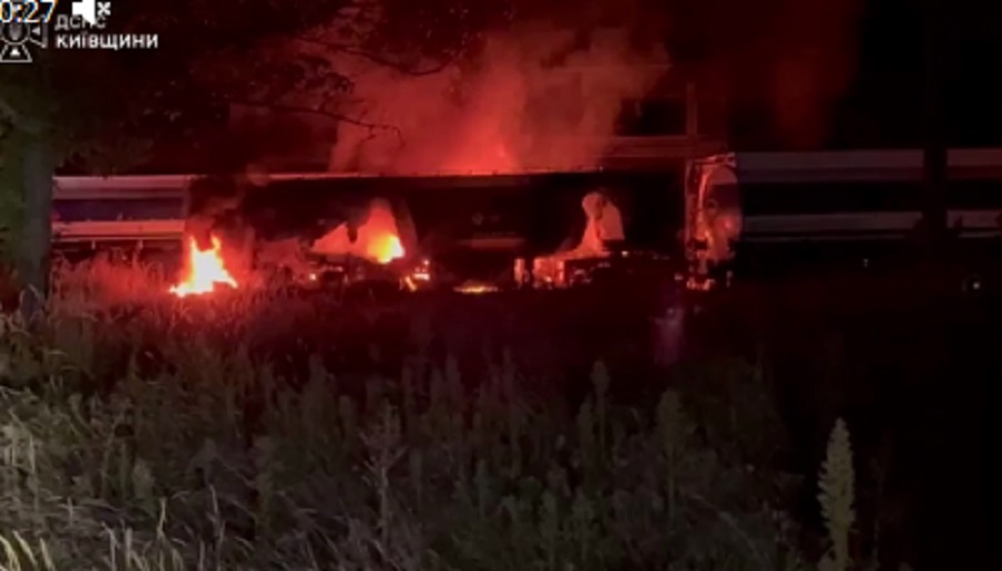 Масована атака на Київщину: є постраждалий, пошкоджені будинки та підприємства