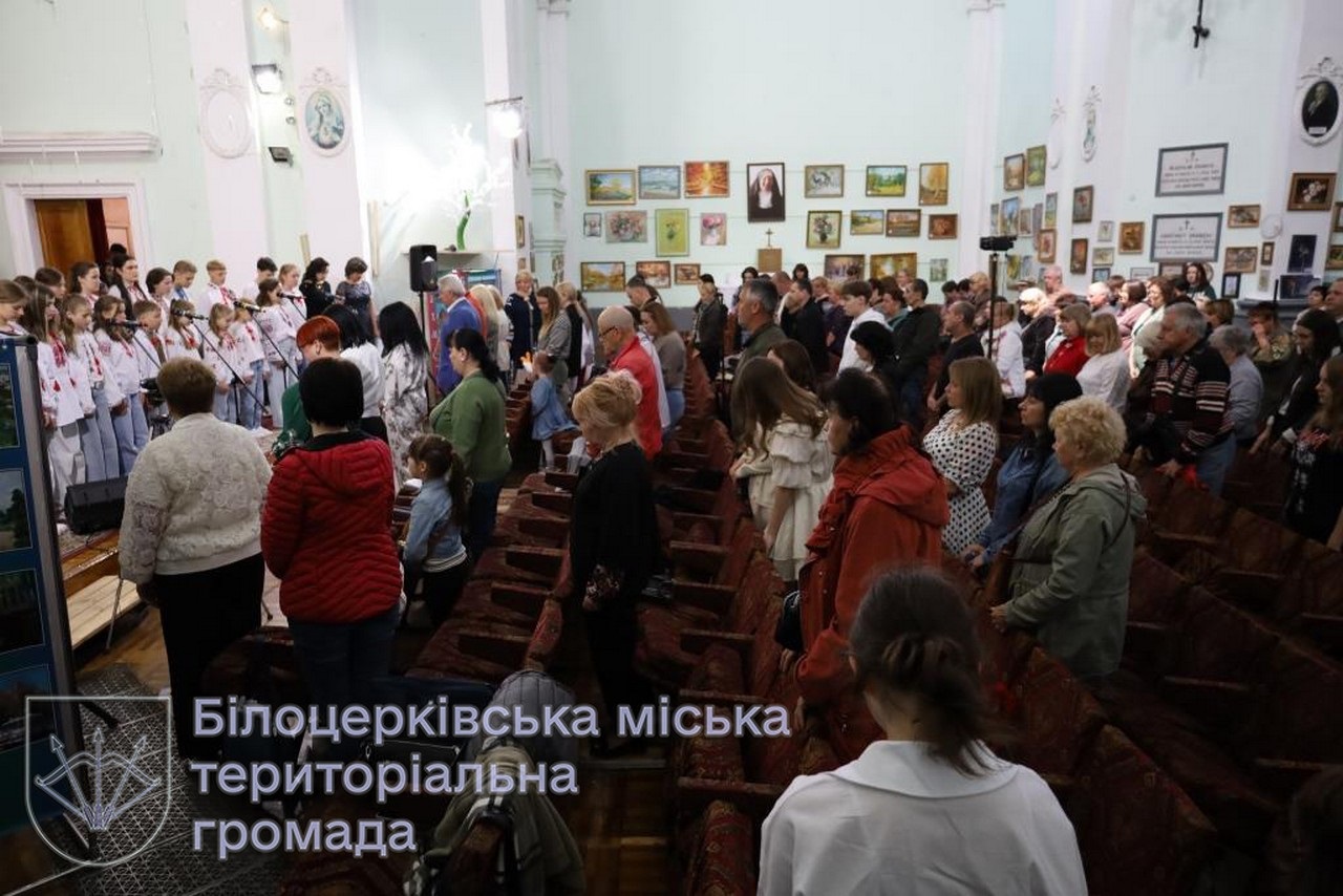 У Білій Церкві відбувся концерт «Дзвінкі крила дружби» за участю дітей з Бахмута