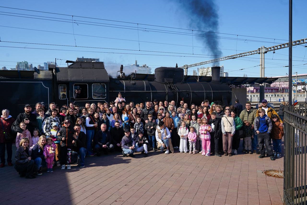 «Потяг світла» як символ вдячності: на Київщині відзначили енергетиків (ФОТО)