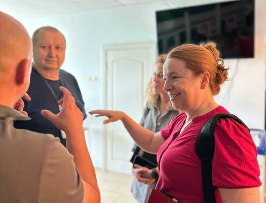 Авторка «The Story of a Heart» Рейчел Кларк побувала в Ірпені
