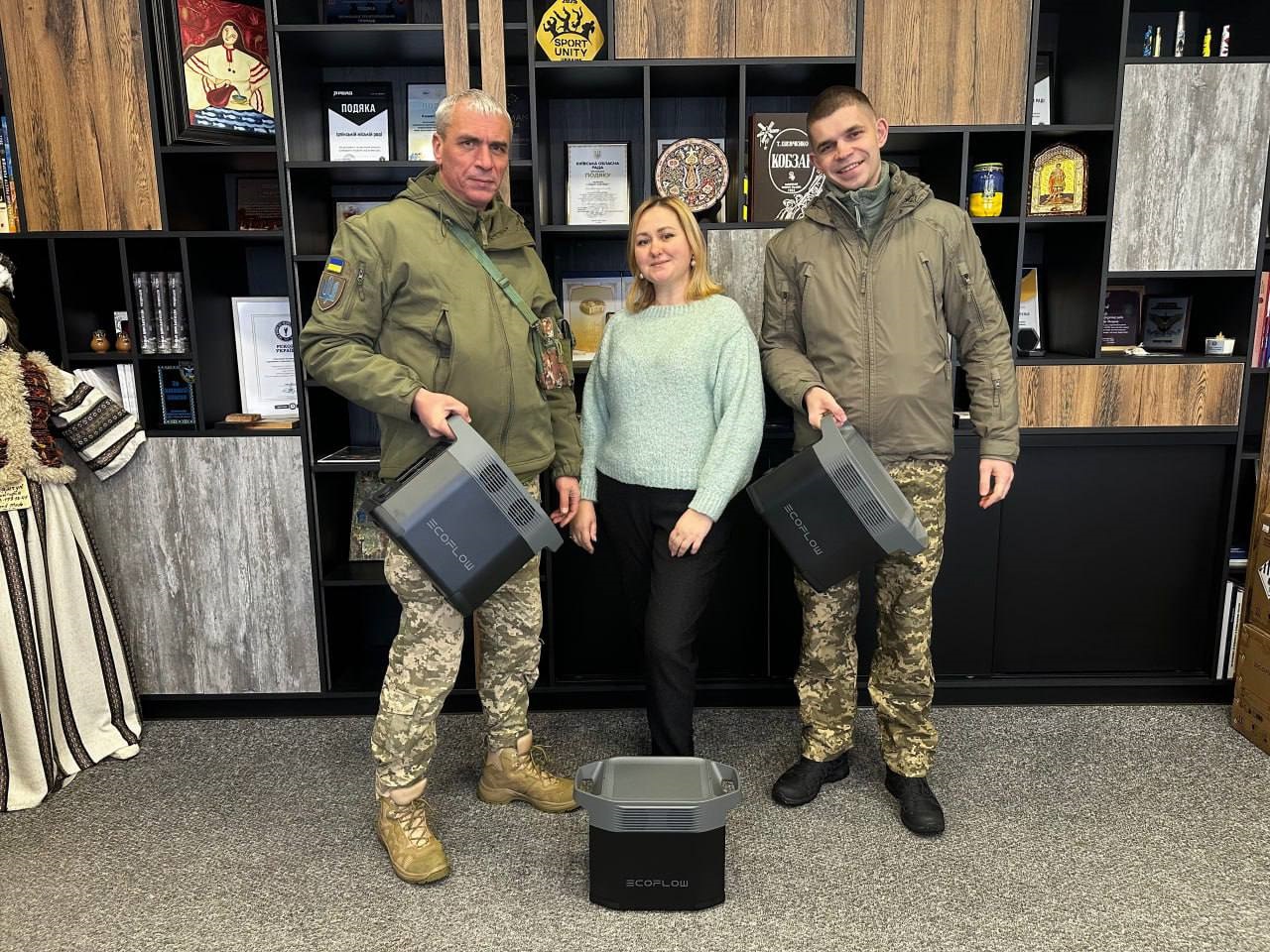 Учні Ірпінської громади передали зарядні станції для окремої Президентської бригади