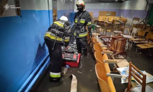 ДСНС відкачали більше 60 кубів води з білоцерківського навчального закладу