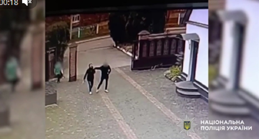 У Білій Церкві поліція розшукує жінку, яка постраждала від дій нападника
