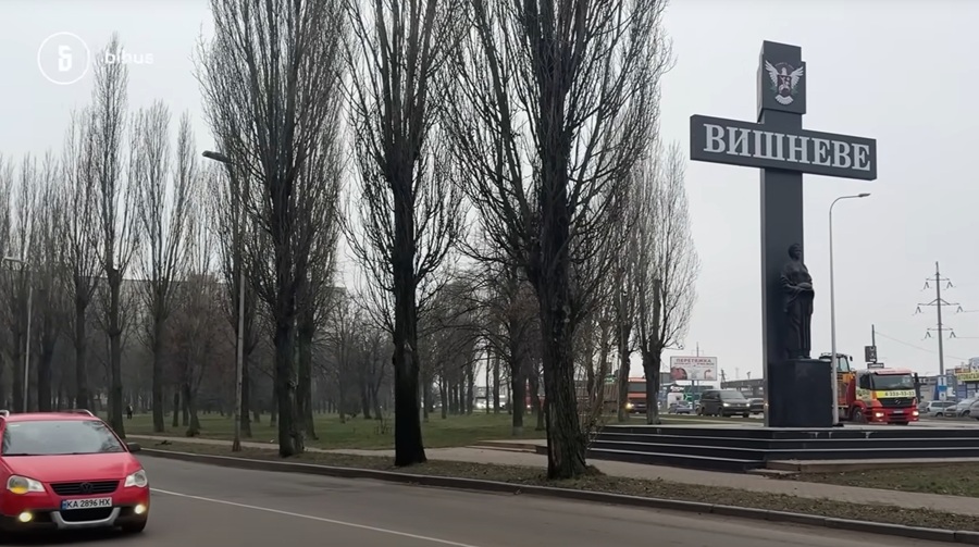 Сесії міськради – в РАЦСі, мерія – на заводі: як живе єдине місто в Україні без власної мерії