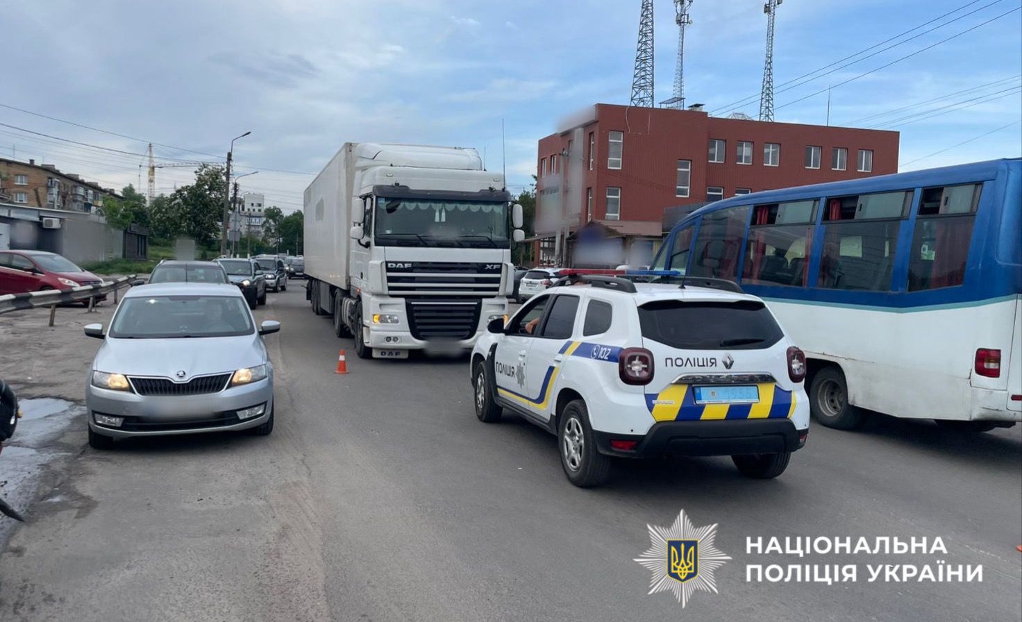 Вантажівка DAF збила пенсіонерку у Василькові: жінка померла в лікарні