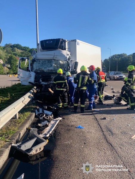 У ДТП на Обухівщині загинув водій вантажівки