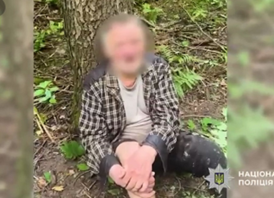 На Київщині поліцейські врятували 83-річного чоловіка, який понад три доби провів у лісі