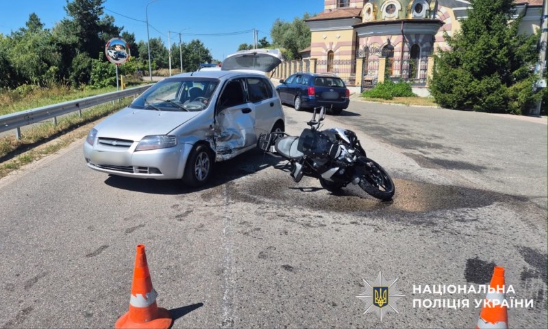 У Козині водій Chevrolet спричинив зіткнення з мотоциклом
