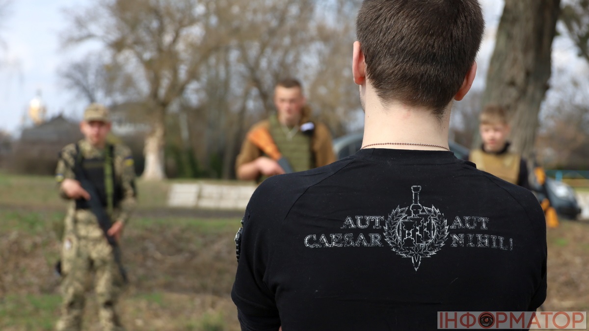 У Переяславі провела вишкіл "Centuria": молодь навчали тактиці, медицині та взаємодії в бою