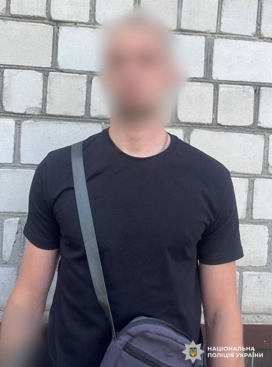 Білоцерківцю загрожує 10 років ув'язнення за зберігання психотропів
Наразі підозрюваний перебуває у ізоляторі тимчасового тримання