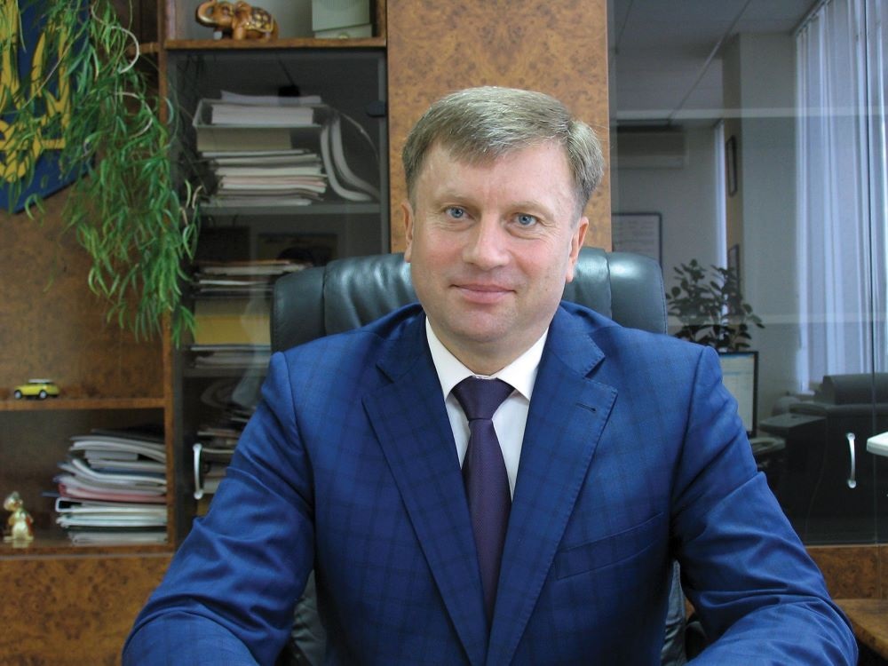 VIP-ухилянт: ексдепутат від партії Порошенка та гендиректор «Росави» втік з України до Франції