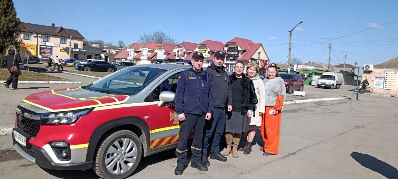 Рятувальники Обухівщини отримали новий службовий автомобіль за підтримки Ржищівської громади