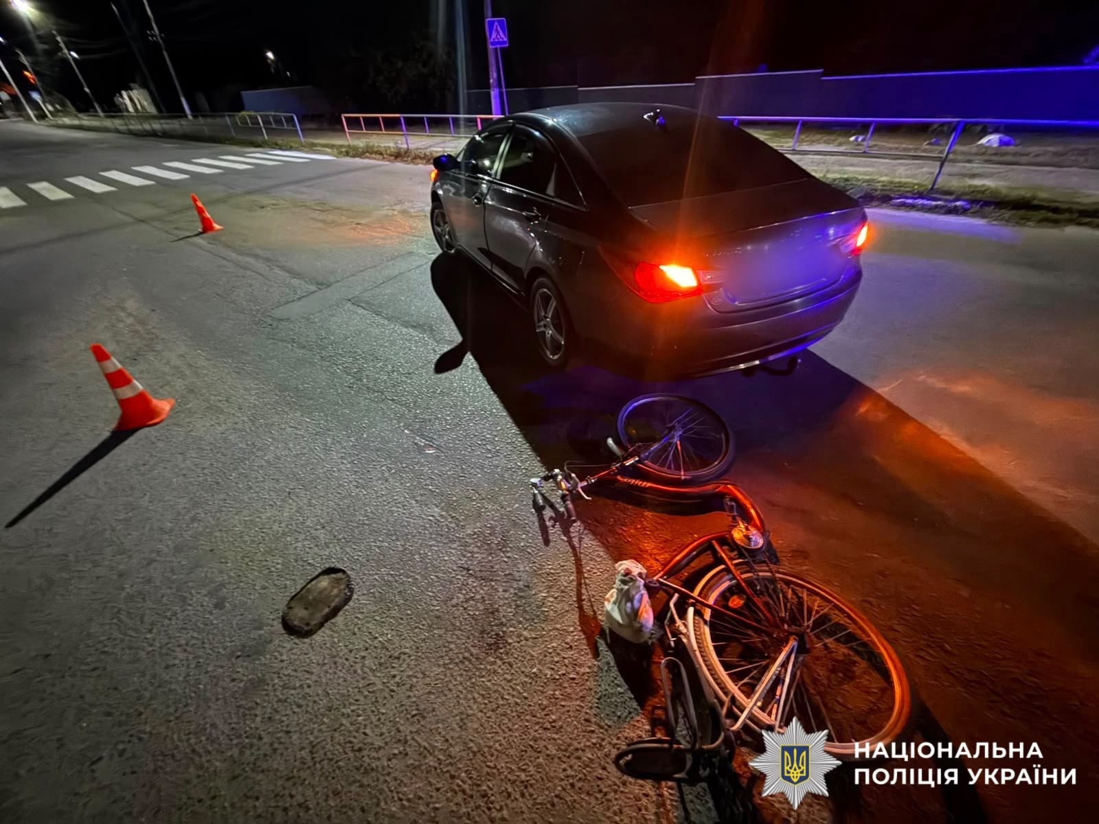 В Узині водій Hyundai збив велосипедистку, а потім наїхав на неї заднім ходом