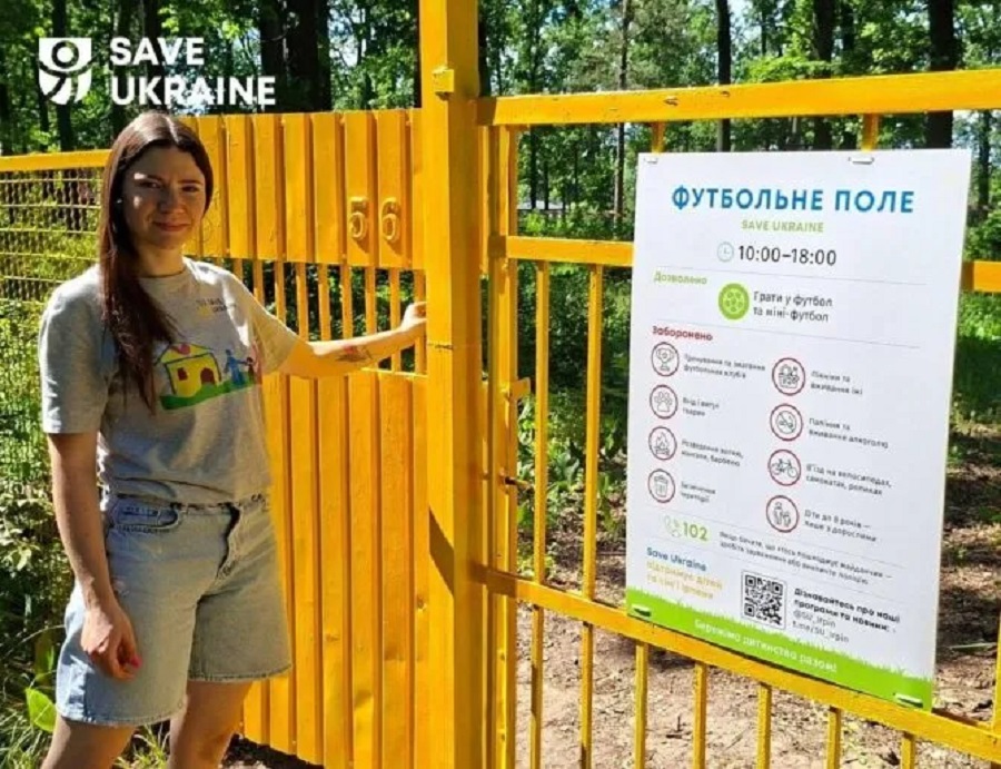 Save Ukraine відкрив футбольне поле для дітей та молоді в Ірпені