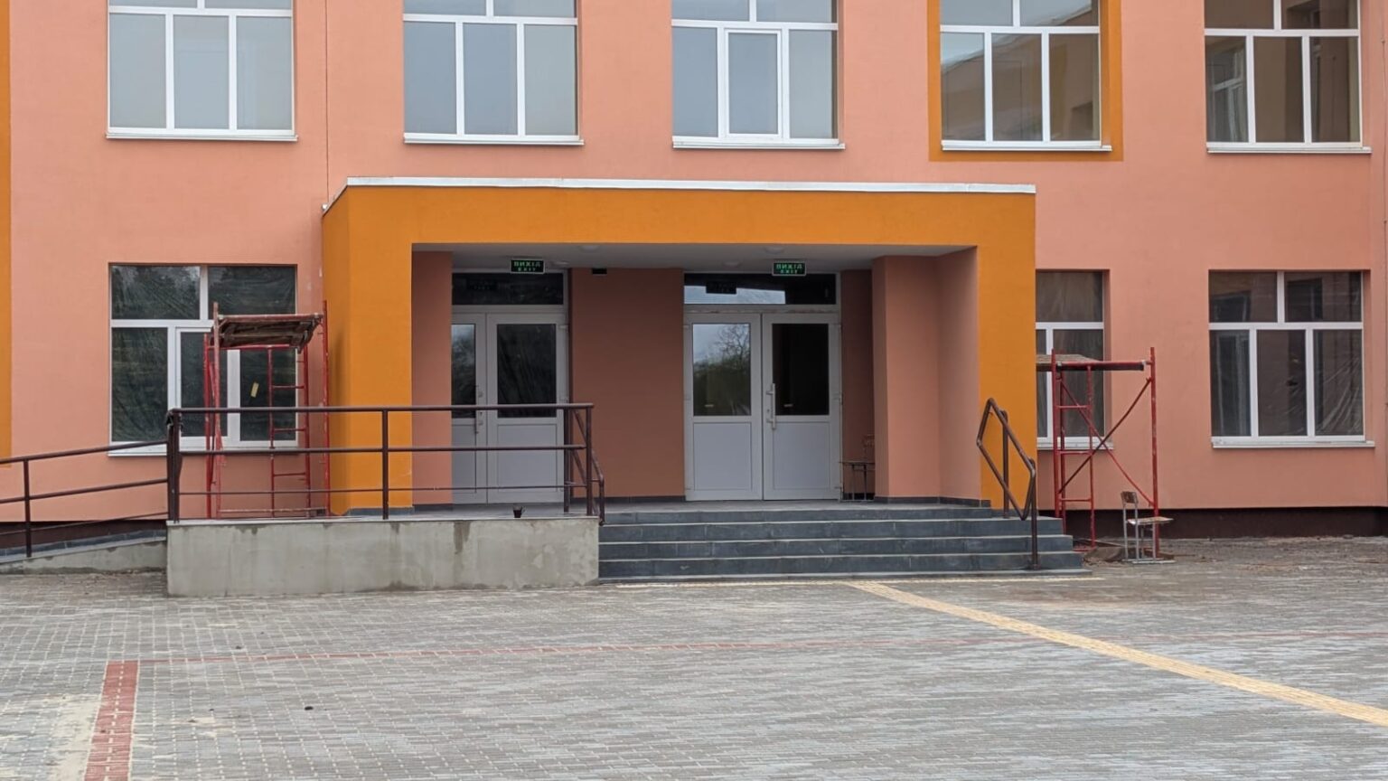 У Броварському районі завершується відбудова ліцею, який зазнав руйнувань унаслідок війни