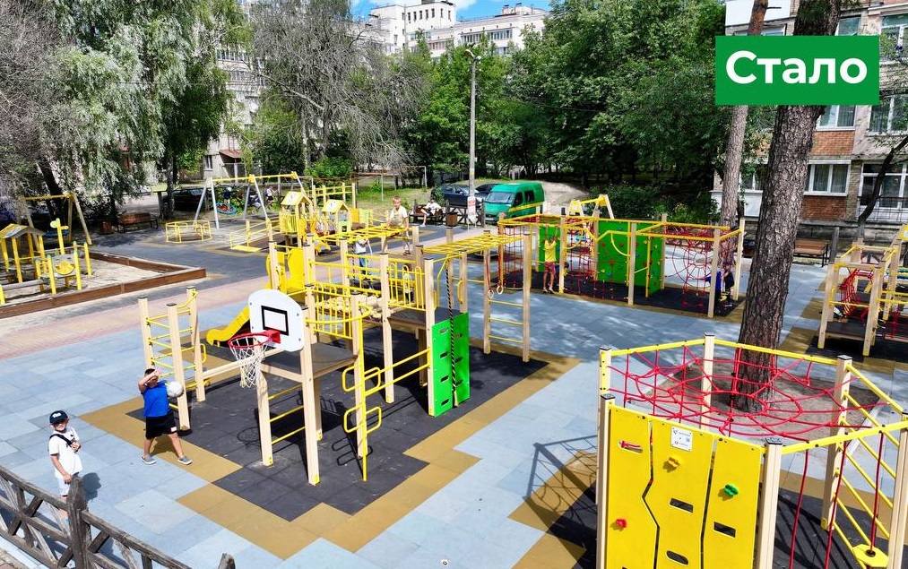 Дитячий майданчик у парку «Диво» в Бучі повністю модернізували