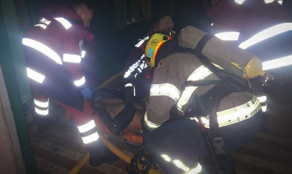 Під час пожежі в багатоквартирному будинку Боярки рятувальники евакуювали постраждалого