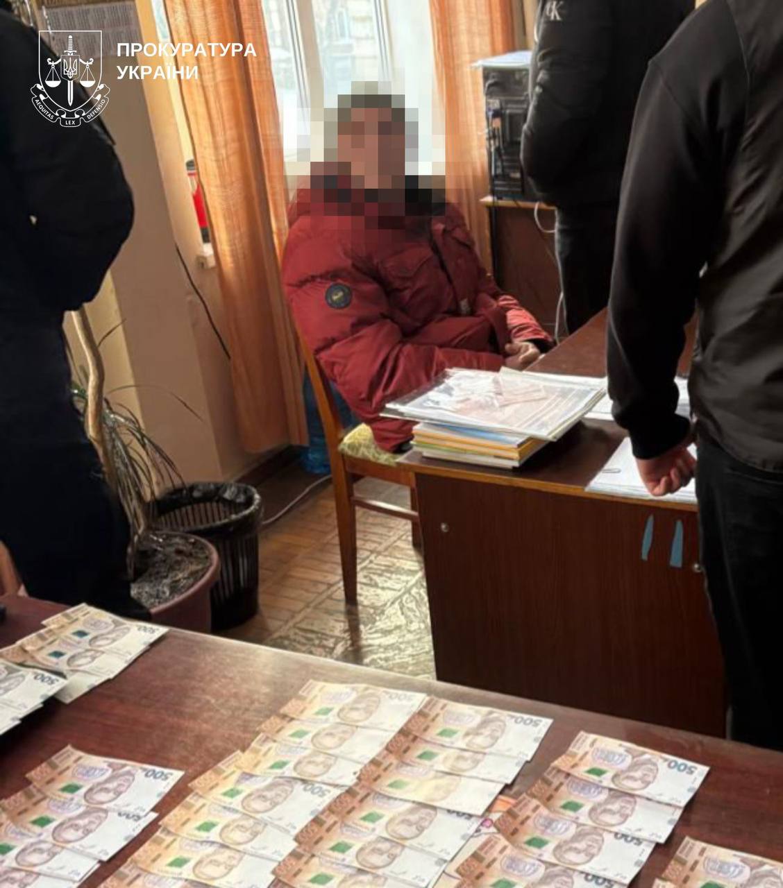 Оренда "в тіні": на Київщині затримали посадовця держпідприємства за вимагання грошей