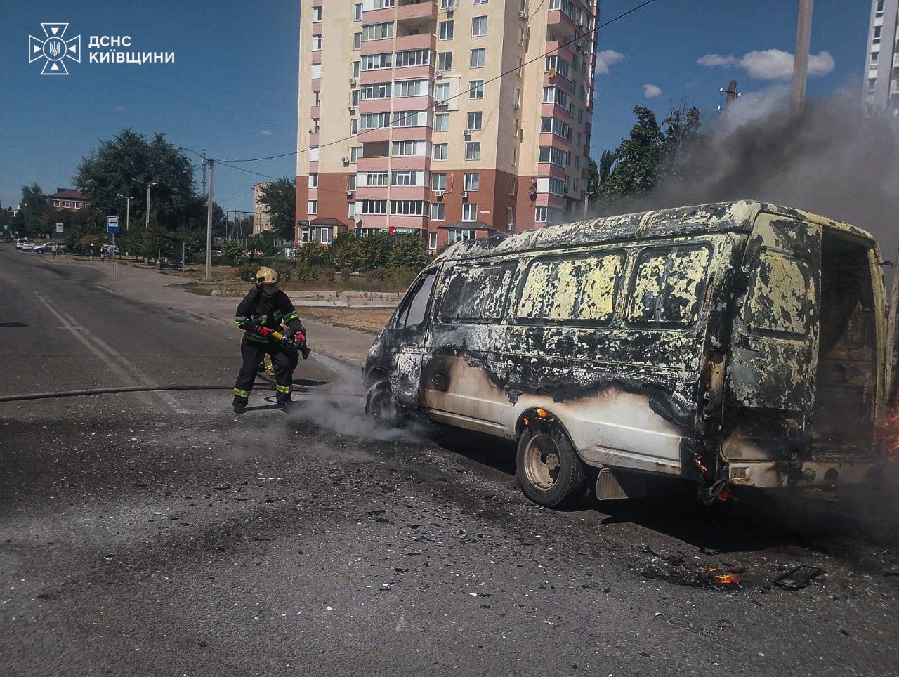 У Білій Церкві посеред дороги загорілася вантажівка
