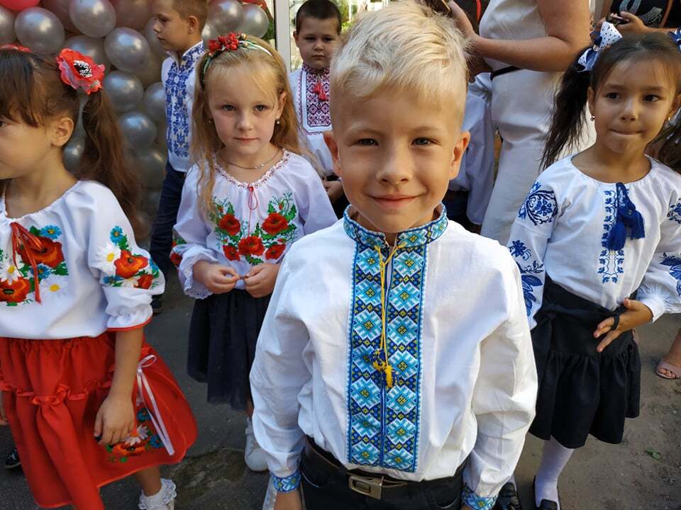 В Україні стартувала нова державна програма "Пакунок школяра"