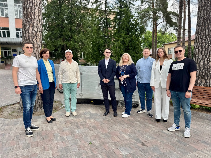 Бучанський ліцей №5 отримав потужний генератор для автономної роботи